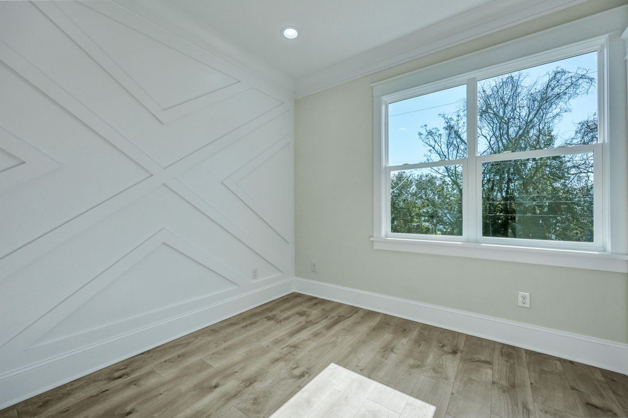 2033 Beech Avenue Photo 15
