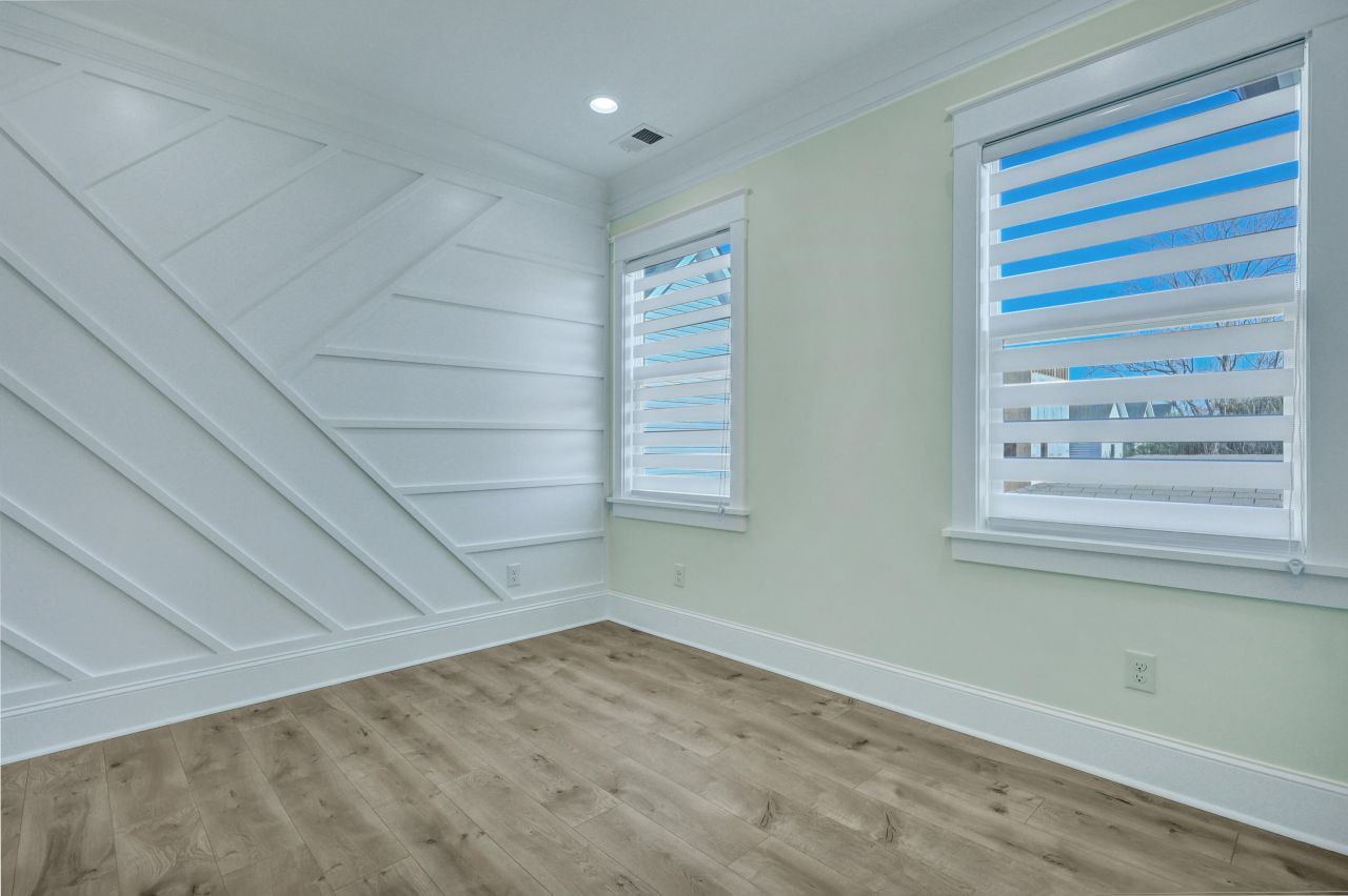 2033 Beech Avenue Photo 17