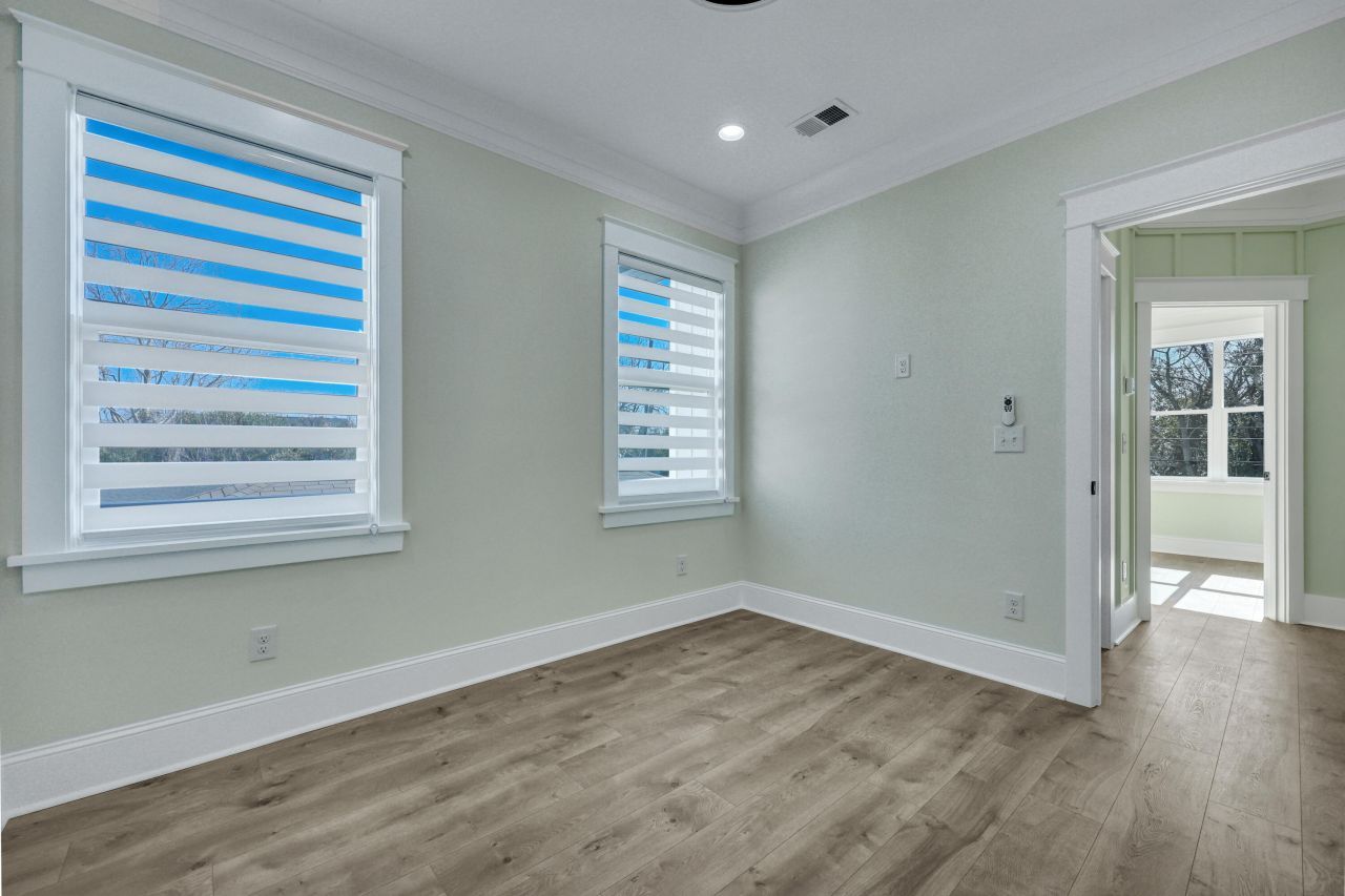 2033 Beech Avenue Photo 18