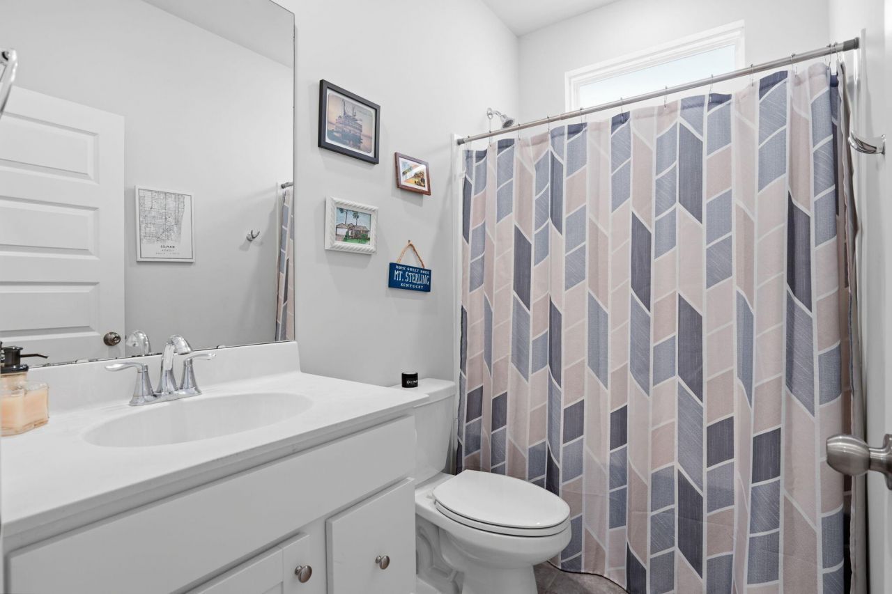 84 Red Bluff Street Photo 22