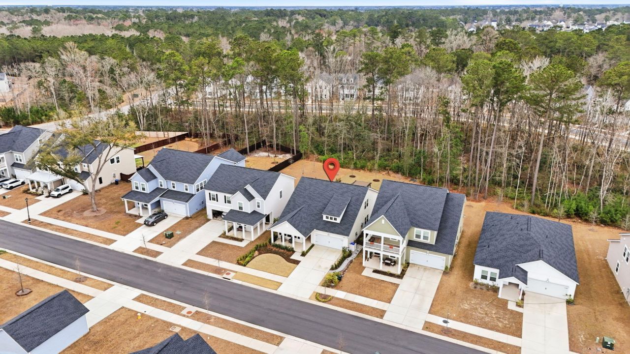 84 Red Bluff Street Photo 34