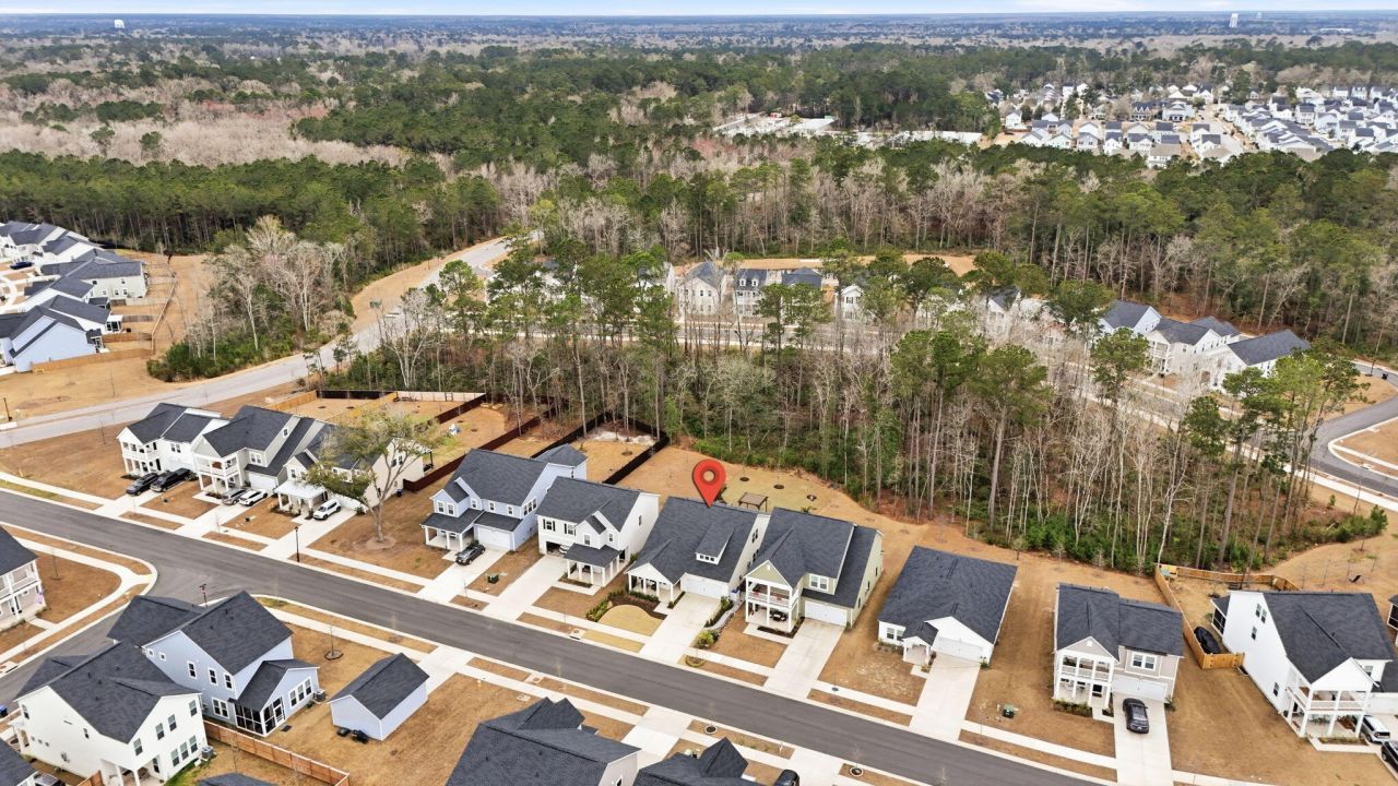 84 Red Bluff Street Photo 38