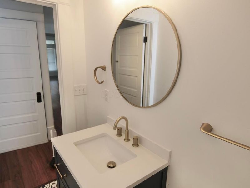 310 E Beck Street , Columbus, OH 43206 Photo 12