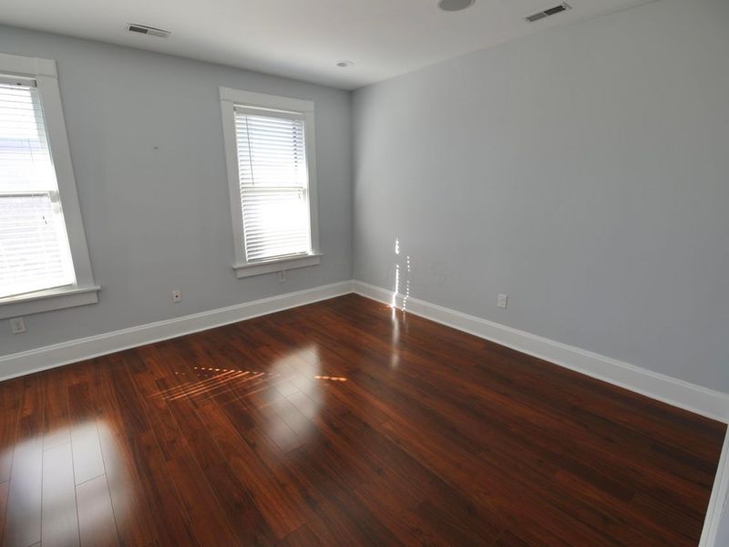 310 E Beck Street , Columbus, OH 43206 Photo 17