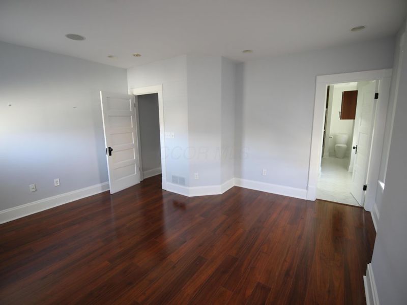 310 E Beck Street , Columbus, OH 43206 Photo 26