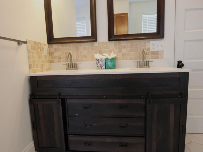 310 E Beck Street , Columbus, OH 43206 Photo 5