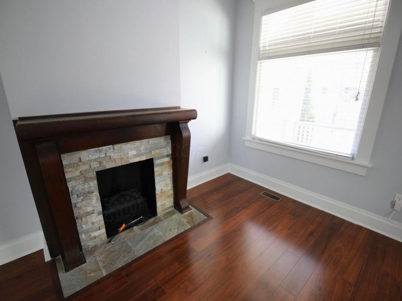 310 E Beck Street , Columbus, OH 43206 Photo 9