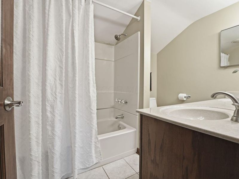 2585 Westmont Boulevard , Upper Arlington, OH 43221 Photo 24