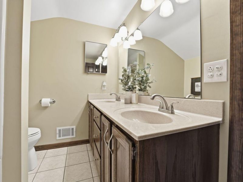 2585 Westmont Boulevard , Upper Arlington, OH 43221 Photo 44