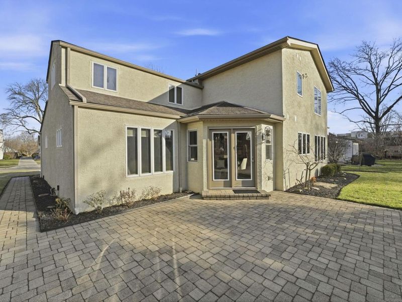 2585 Westmont Boulevard , Upper Arlington, OH 43221 Photo 59