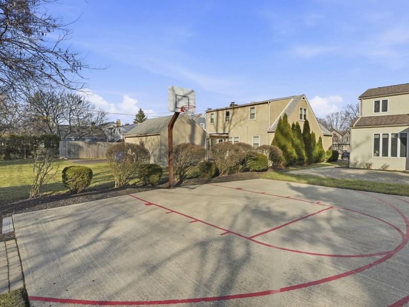 2585 Westmont Boulevard , Upper Arlington, OH 43221 Photo 62