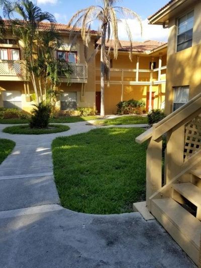 4887 Via Palm Lakes, Unit 505, West Palm Beach, FL 33417 Photo