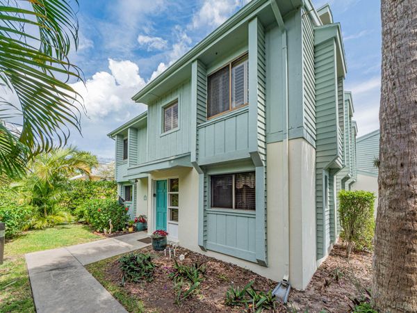 917 Coquina Lane, Unit A2, Vero Beach, FL 32963