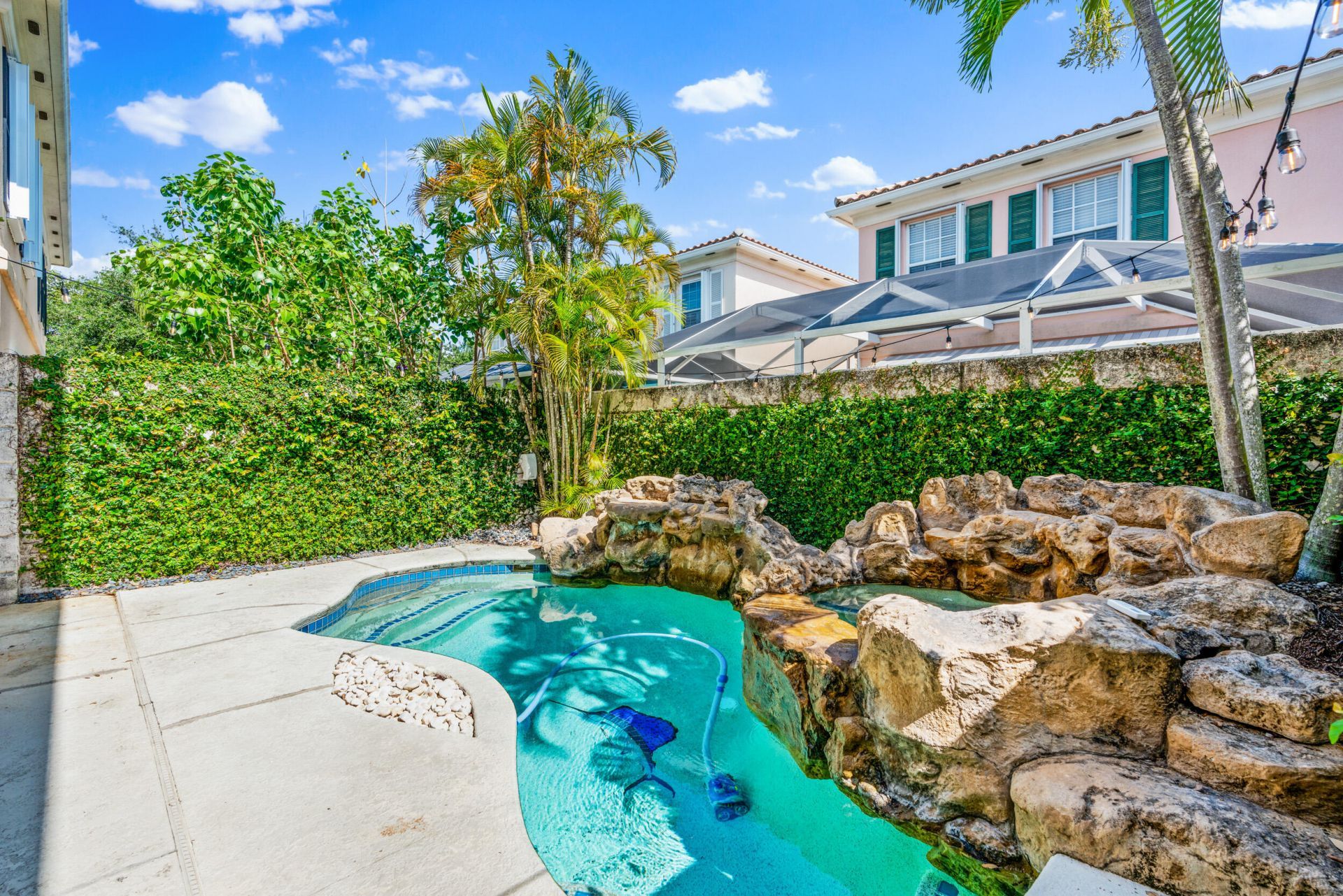 17 Oakleaf Court, Tequesta, FL 33469 Photo