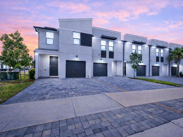 3550 San Bernardino Way, Palm Springs, FL 33461