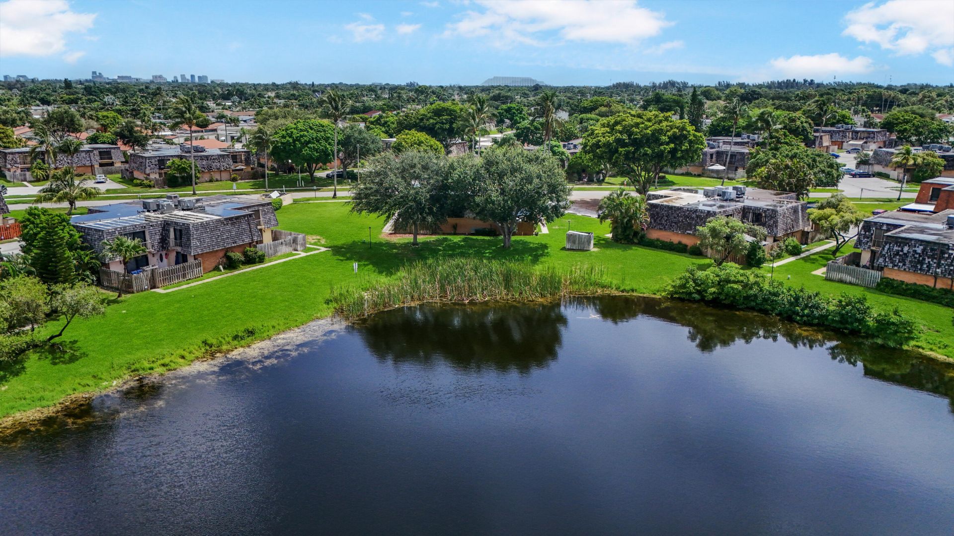 388 Lake Arbor Drive, Palm Springs, FL 33461 Main Photo