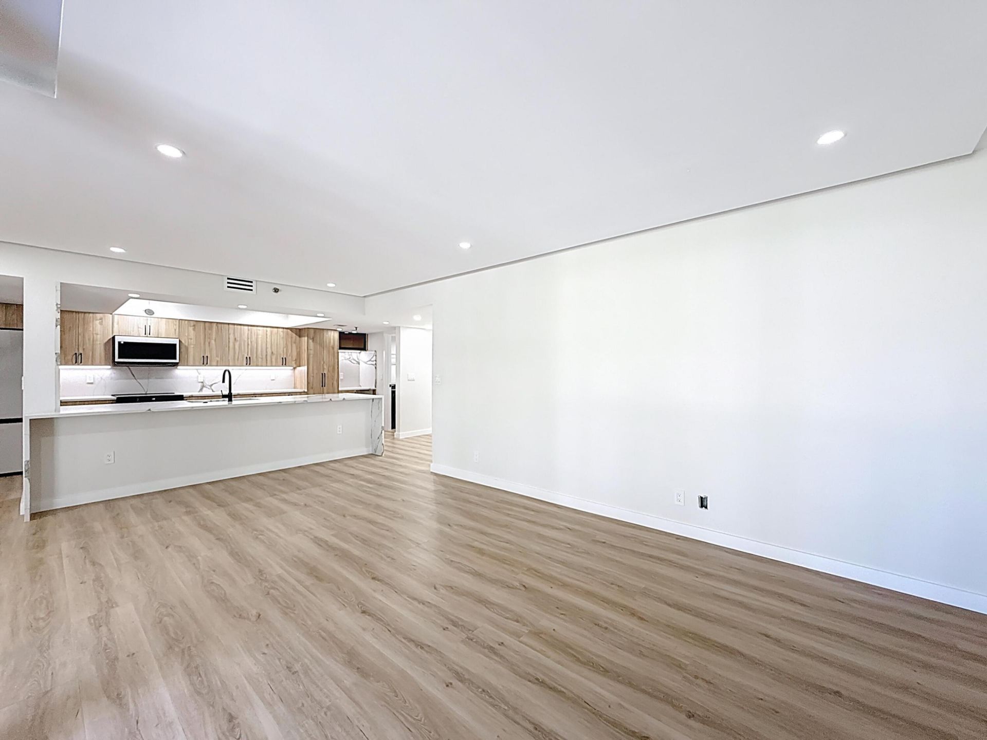 955 Egret Circle, Unit 207, Delray Beach, FL 33444 Photo