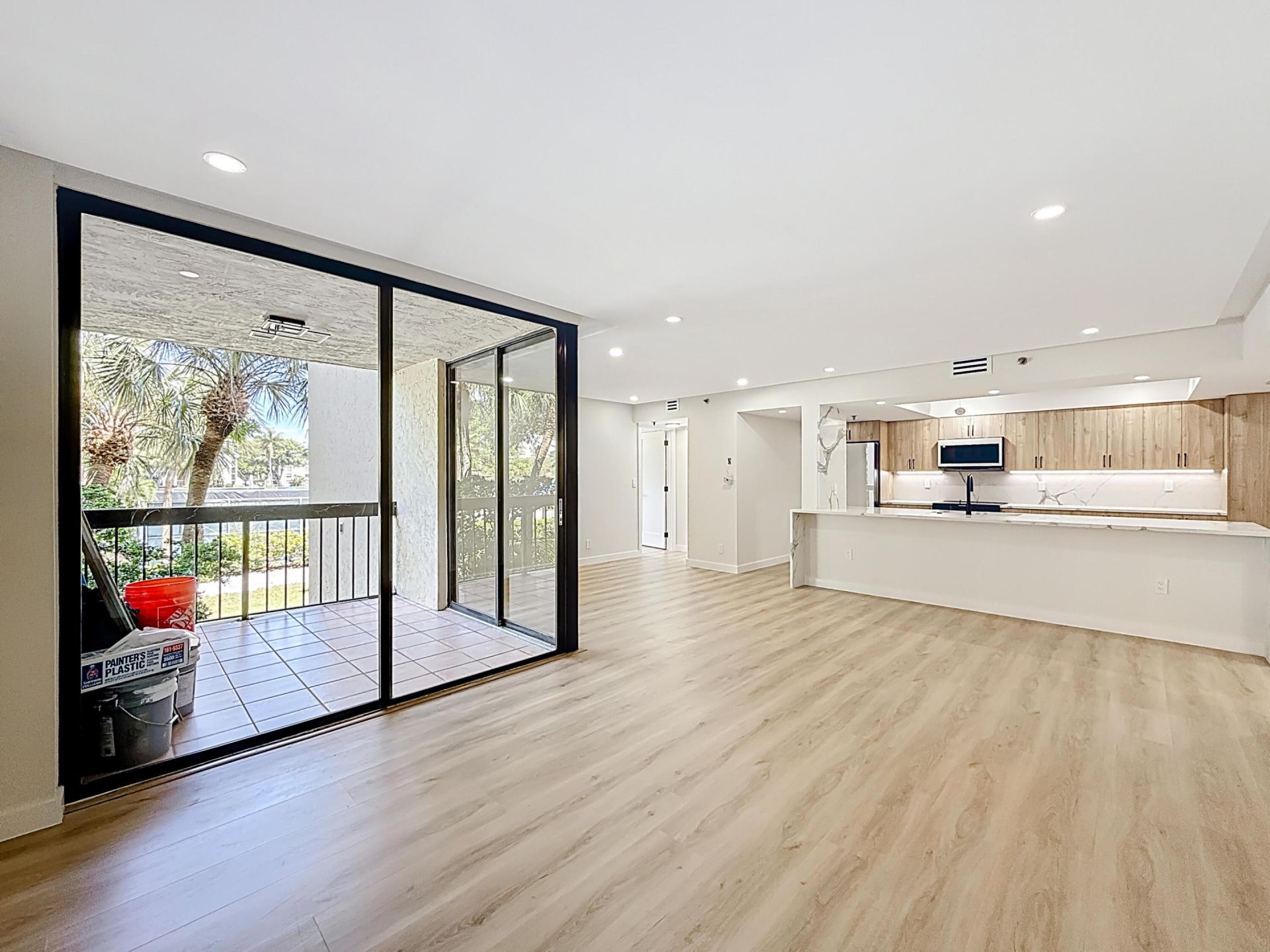 955 Egret Circle, Unit 207, Delray Beach, FL 33444 Photo