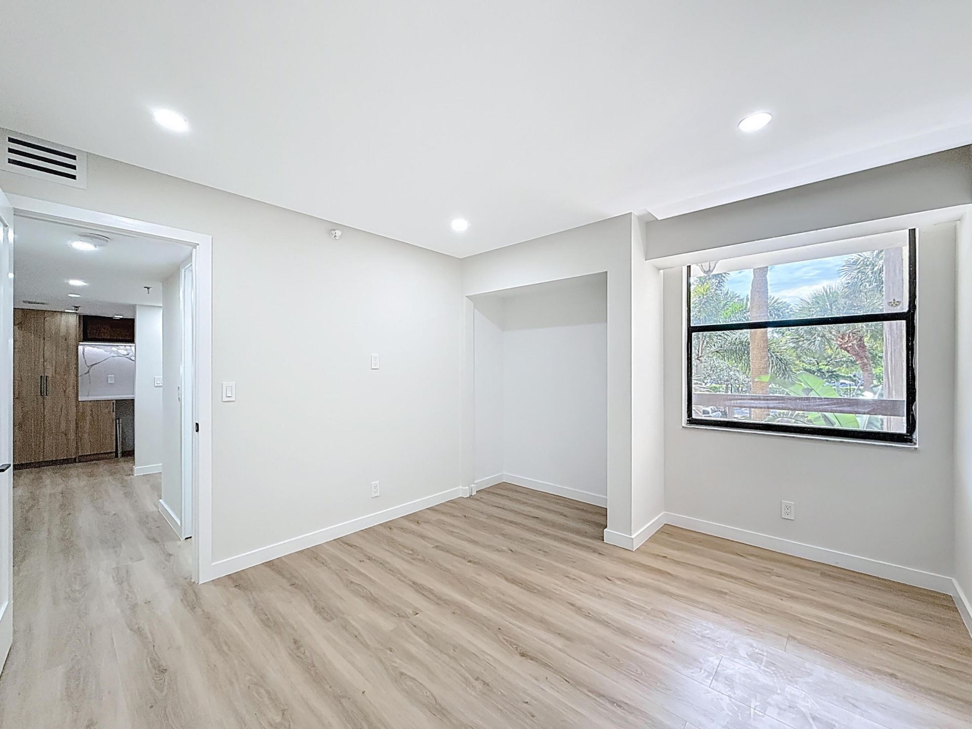 955 Egret Circle, Unit 207, Delray Beach, FL 33444 Photo