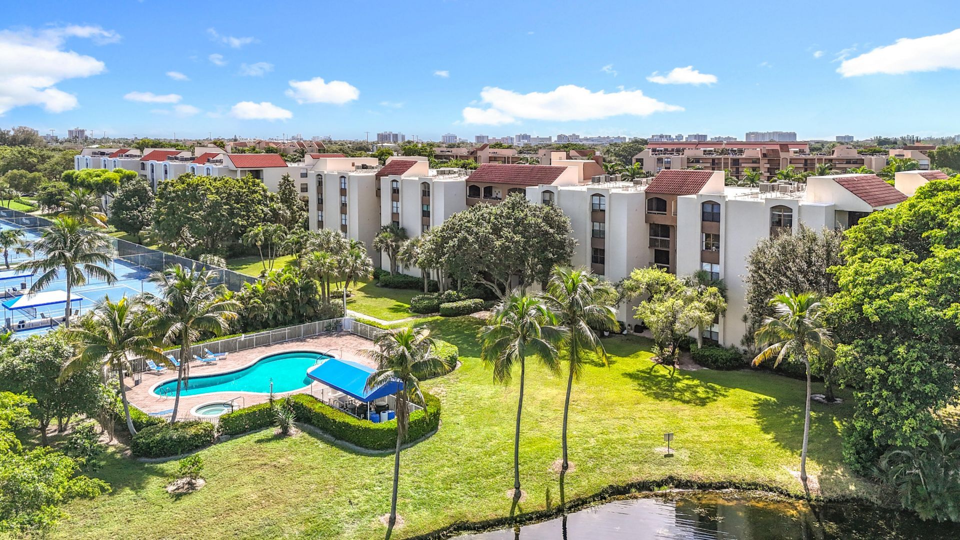 955 Egret Circle, Unit 207, Delray Beach, FL 33444 Photo