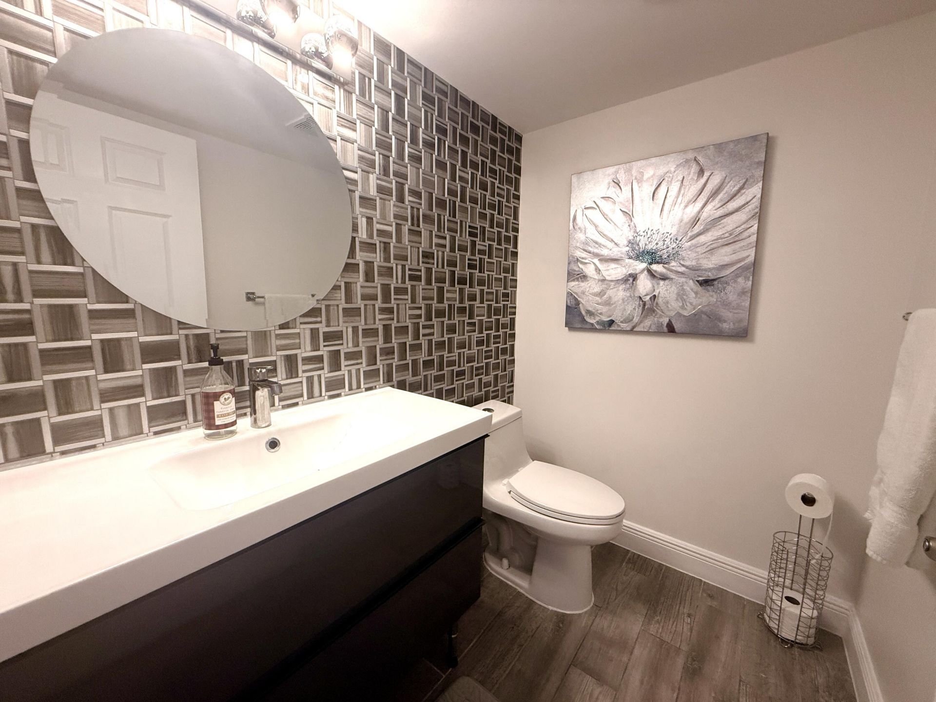 1707 Village Boulevard, Unit 112, West Palm Beach, FL 33409 Photo