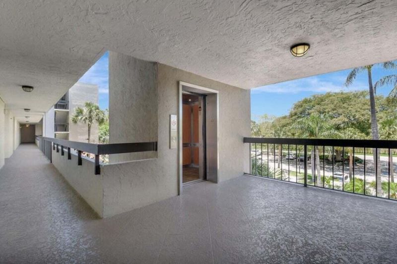 950 Lavers Circle, Unit F309, Delray Beach, FL 33444 Photo