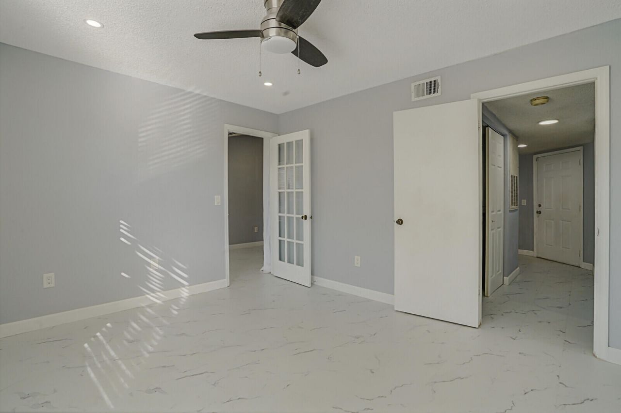 1401 Village Boulevard, Unit 1027, West Palm Beach, FL 33409 Photo