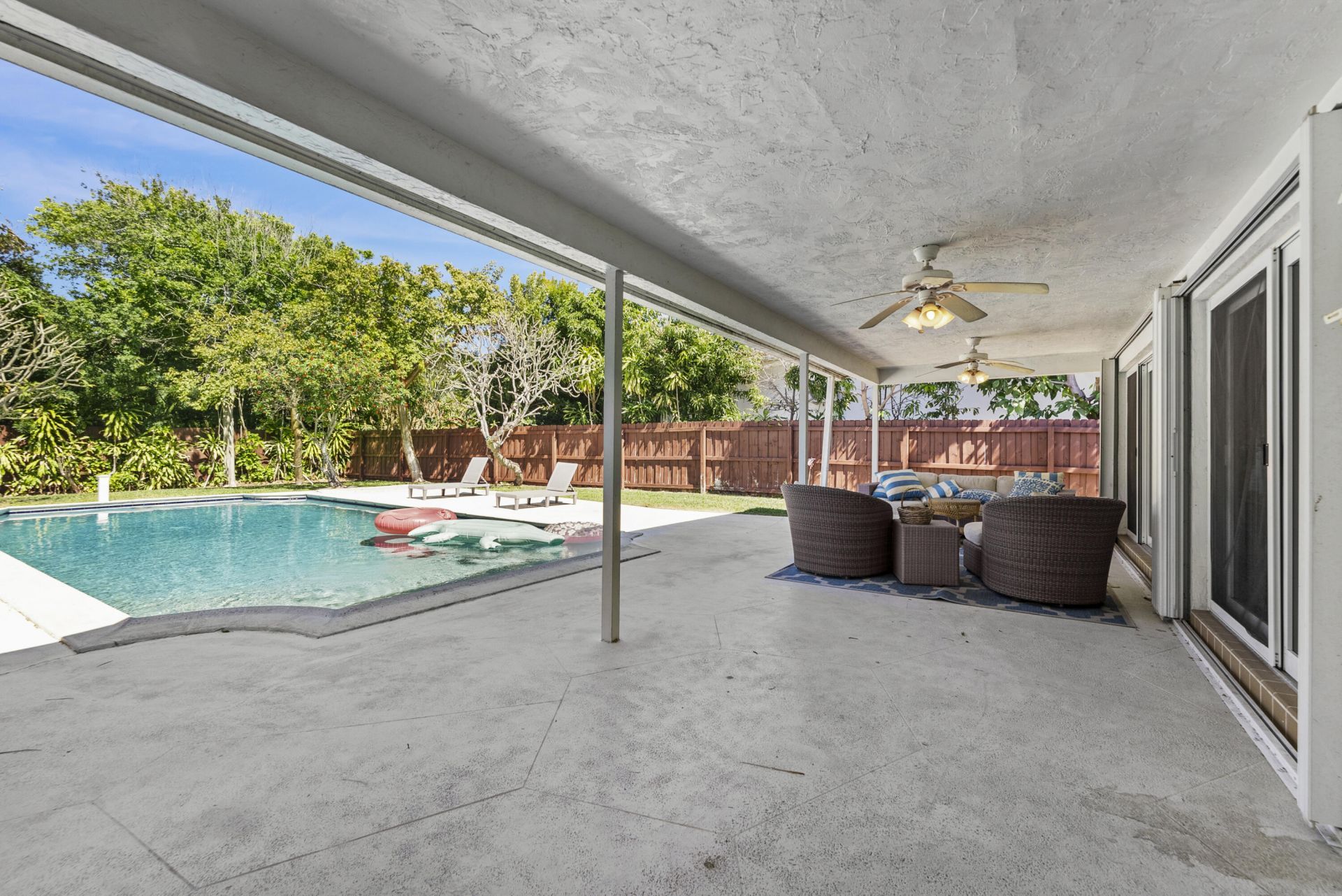 401 NE 10th Ter Terrace, Boca Raton, FL 33432 Photo