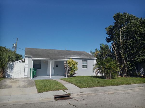 522 W 3rd Street, Riviera Beach, FL 33404