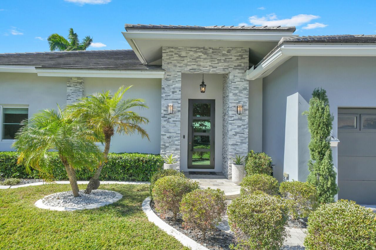 875 SE 13th Avenue, Deerfield Beach, FL 33441 Photo