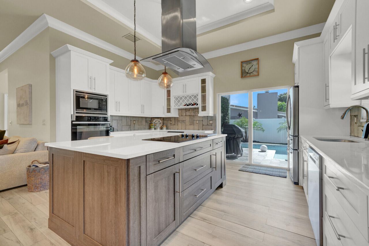 875 SE 13th Avenue, Deerfield Beach, FL 33441 Photo