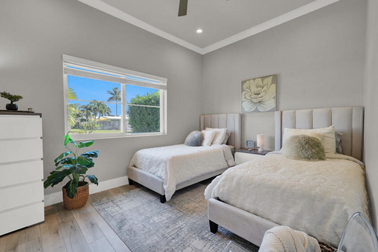 875 SE 13th Avenue, Deerfield Beach, FL 33441 Photo