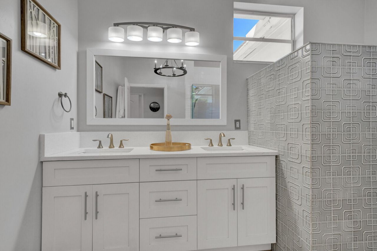 875 SE 13th Avenue, Deerfield Beach, FL 33441 Photo