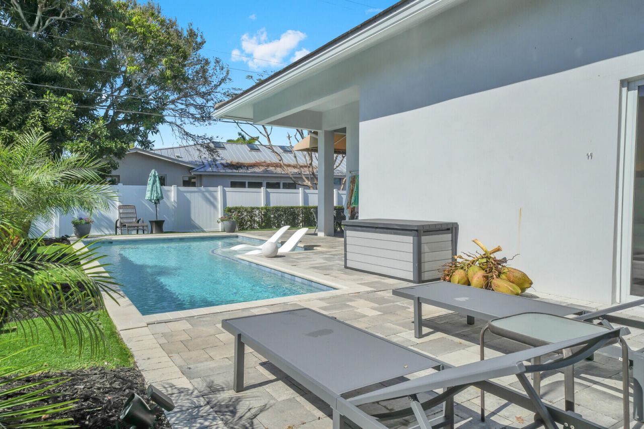 875 SE 13th Avenue, Deerfield Beach, FL 33441 Photo