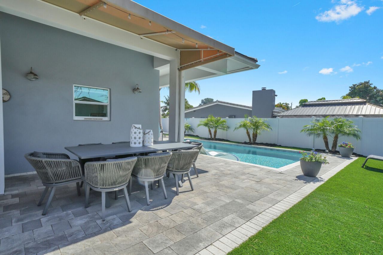 875 SE 13th Avenue, Deerfield Beach, FL 33441 Photo