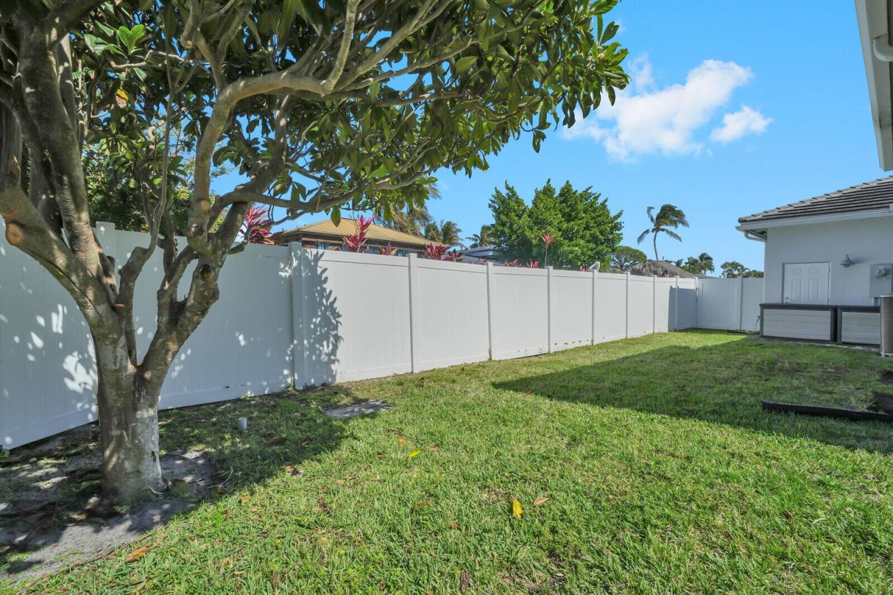 875 SE 13th Avenue, Deerfield Beach, FL 33441 Photo