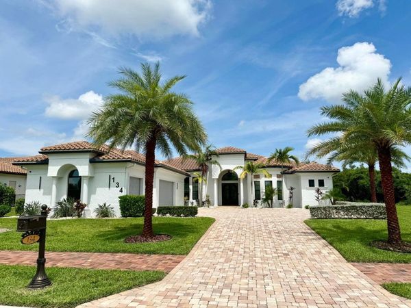 134 SE Fiore Bello, Port St. Lucie, FL 34984
