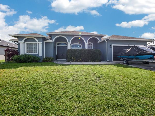 1062 SW Abbot Avenue, Port St. Lucie, FL 34953