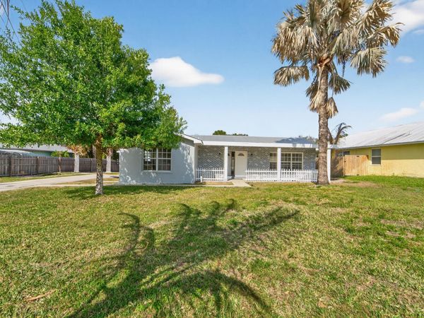 9035 SE Athena Street, Hobe Sound, FL 33455