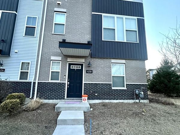 4158 Irving Road , Aurora, IL 60504