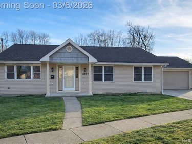 31804 Shiawassee Street, Westland, MI 48186