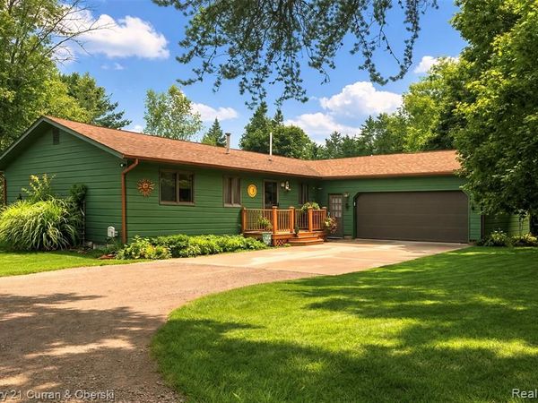 3839 W Pinewood Drive, Gerrish Twp, MI 48653