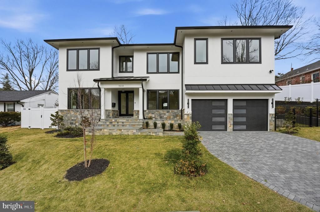 1501 23rd Road S, Arlington, VA 22202 Main Photo