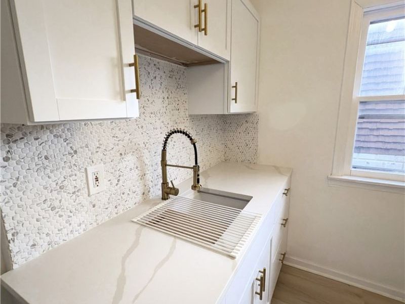 5550 Grasmere Avenue , Maple Heights, OH 44137 Photo 10