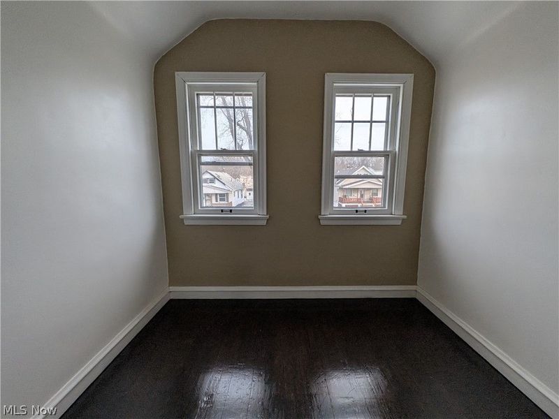 5550 Grasmere Avenue , Maple Heights, OH 44137 Photo 13