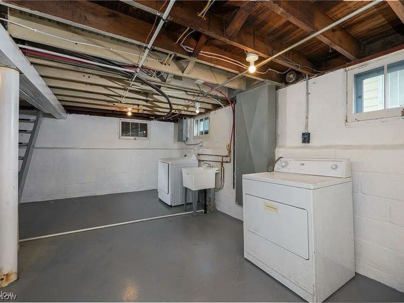 5550 Grasmere Avenue , Maple Heights, OH 44137 Photo 30