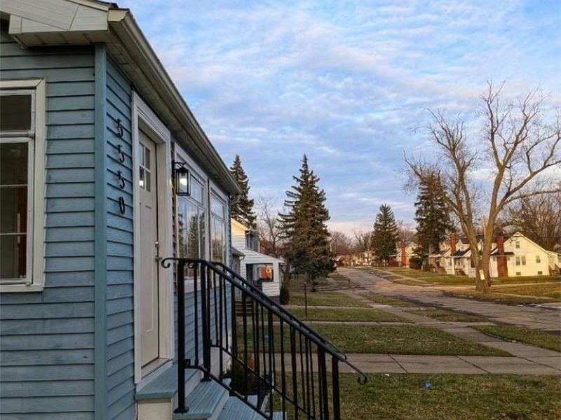 5550 Grasmere Avenue , Maple Heights, OH 44137 Photo 4