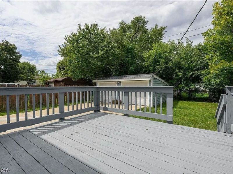 5550 Grasmere Avenue , Maple Heights, OH 44137 Photo 7