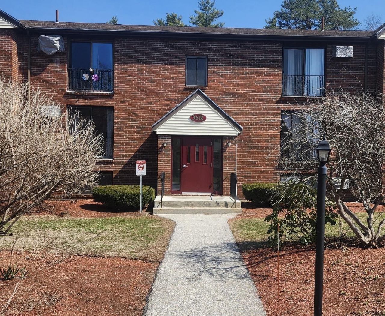 36 English Village Road, Unit 202R, Manchester, NH 03102 Main Photo