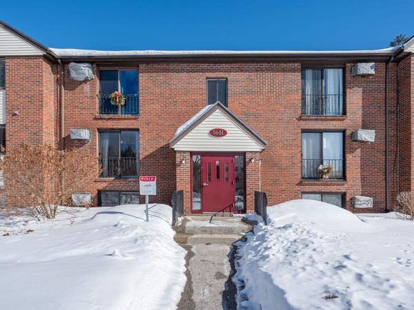 36 English Village Road, Unit 202R, Manchester, NH 03102
